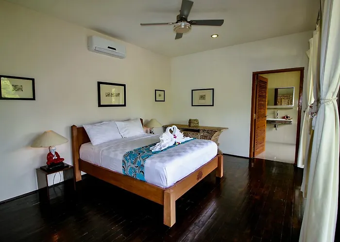 Le Mirage Santai Villa Lovina Beach